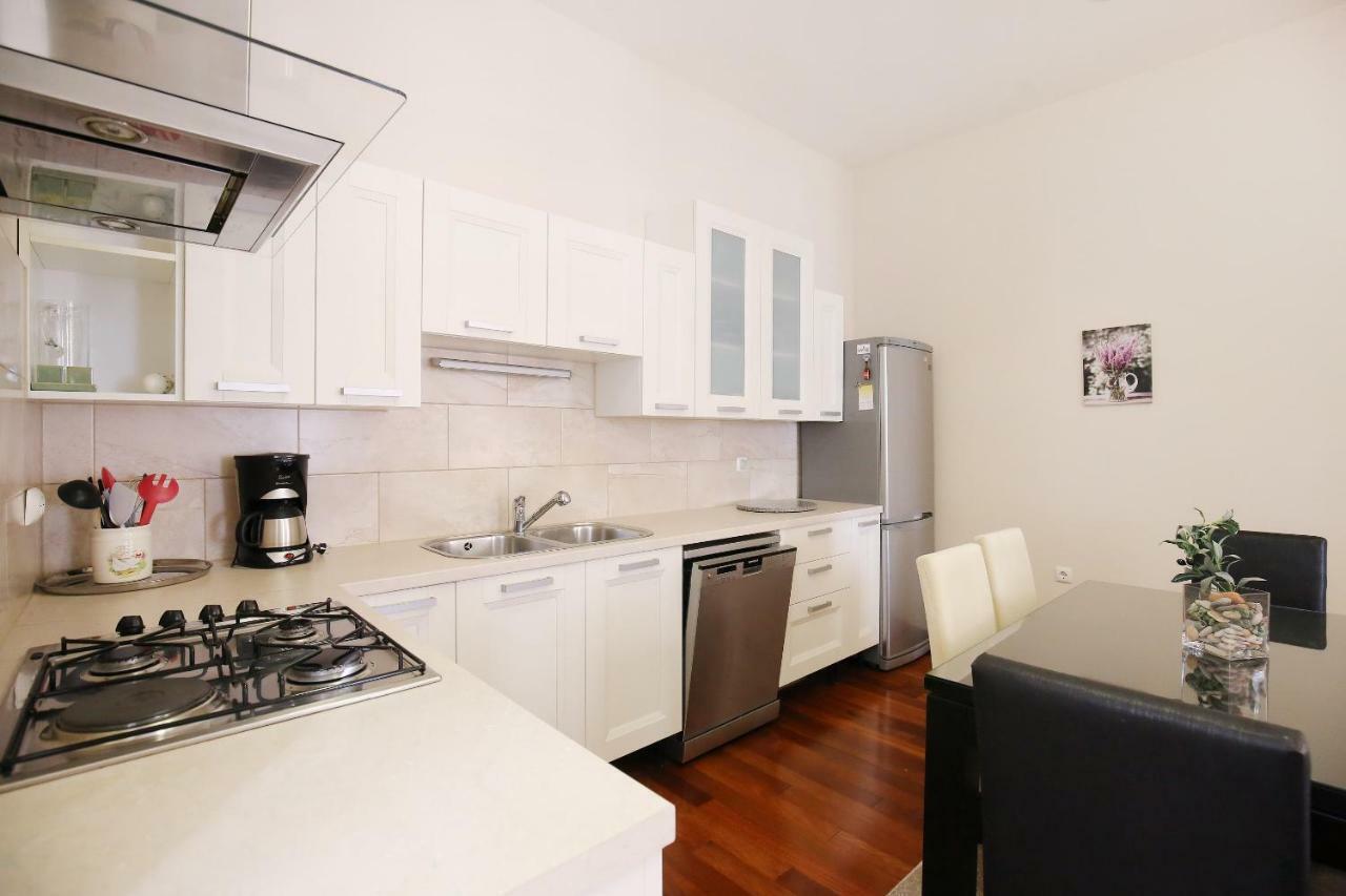 Seafront Beach Apartment - Directly At The Beach Zadar Exterior foto