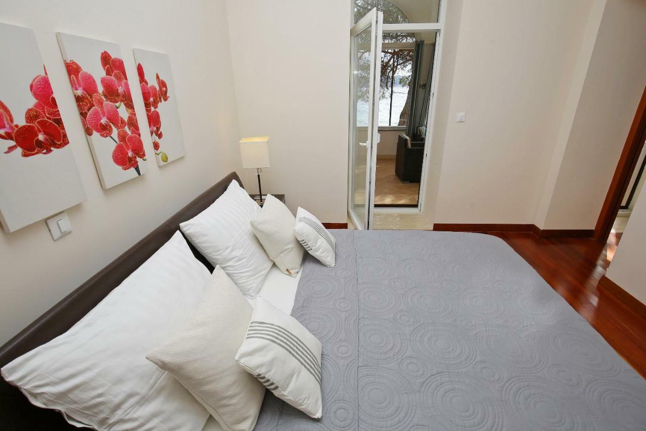Seafront Beach Apartment - Directly At The Beach Zadar Exterior foto
